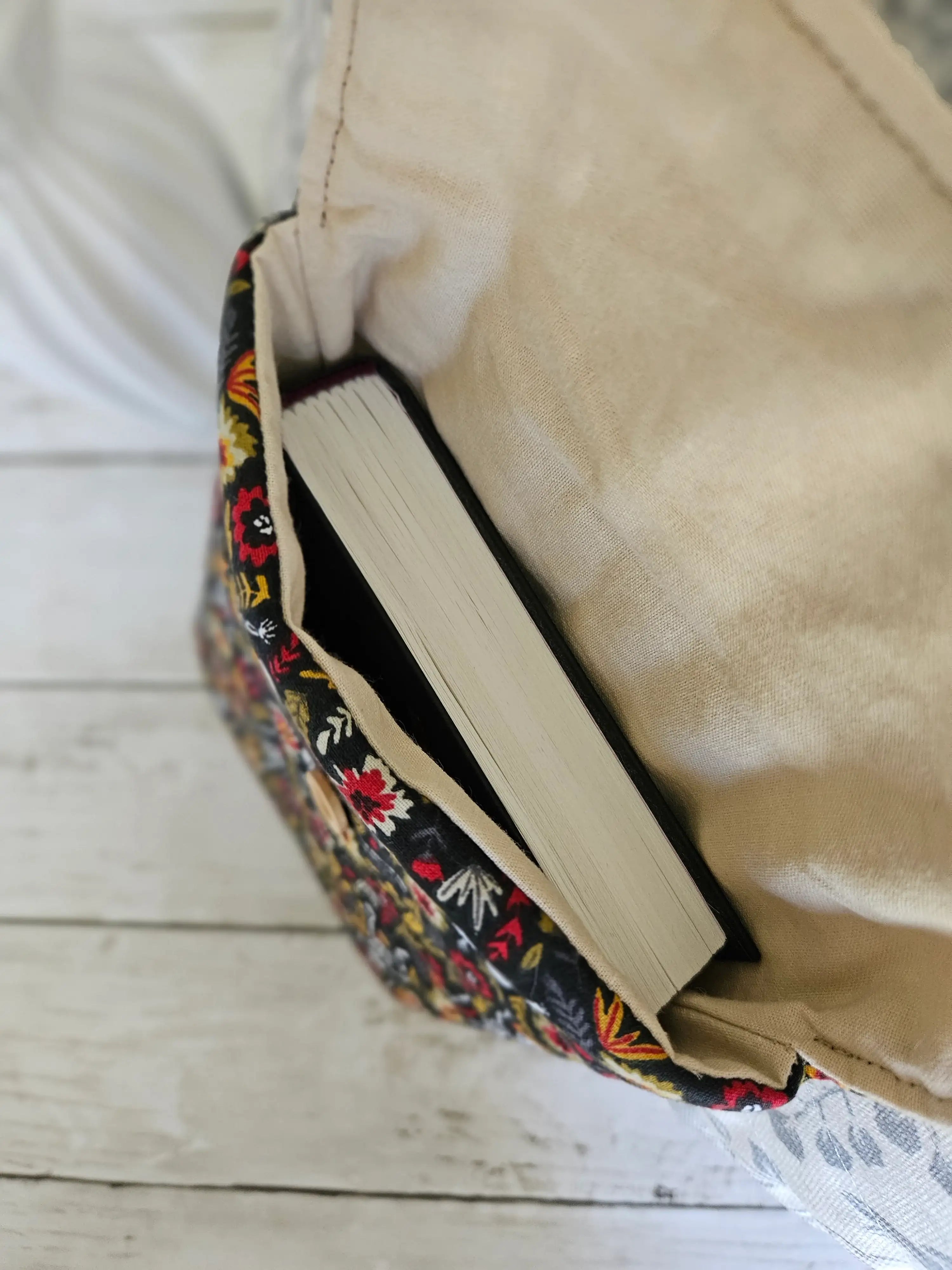 Housse de protection pour livre en tissu floral, couture artisanale et fait main