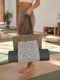 Sac de yoga en tissu artisanal avec motif léopard, idéal pour le yoga et le bien-être